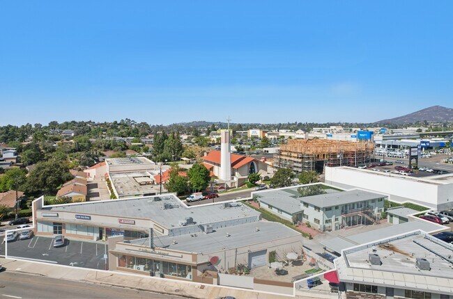Plus de détails pour 8870-8878 La Mesa Blvd, La Mesa, CA - Commerce de détail à vendre
