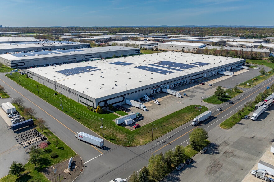 36 Saw Mill Pond Rd, Edison, NJ for lease - Aerial - Image 2 of 4