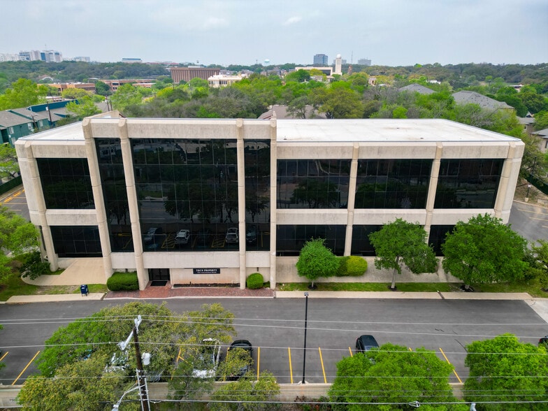 7551 Callaghan Rd, San Antonio, TX for lease - Building Photo - Image 2 of 10