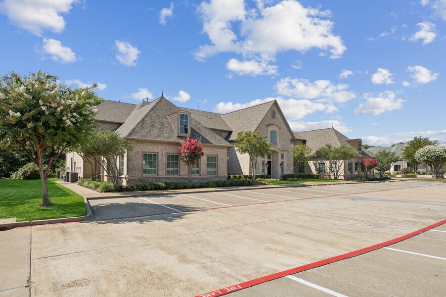 5808 W Plano Pky, Plano, TX à vendre - Photo du bâtiment - Image 3 de 12