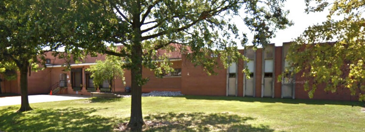 1241 Ambassador Blvd, Saint Louis, MO for lease Building Photo- Image 1 of 2