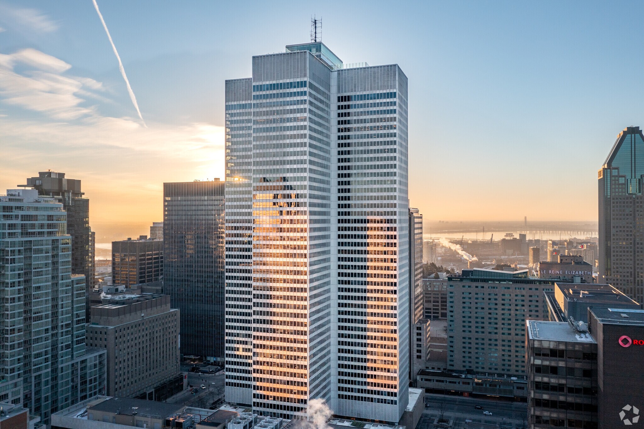 1 Pl Ville-Marie, Montréal, QC for lease Primary Photo- Image 1 of 16
