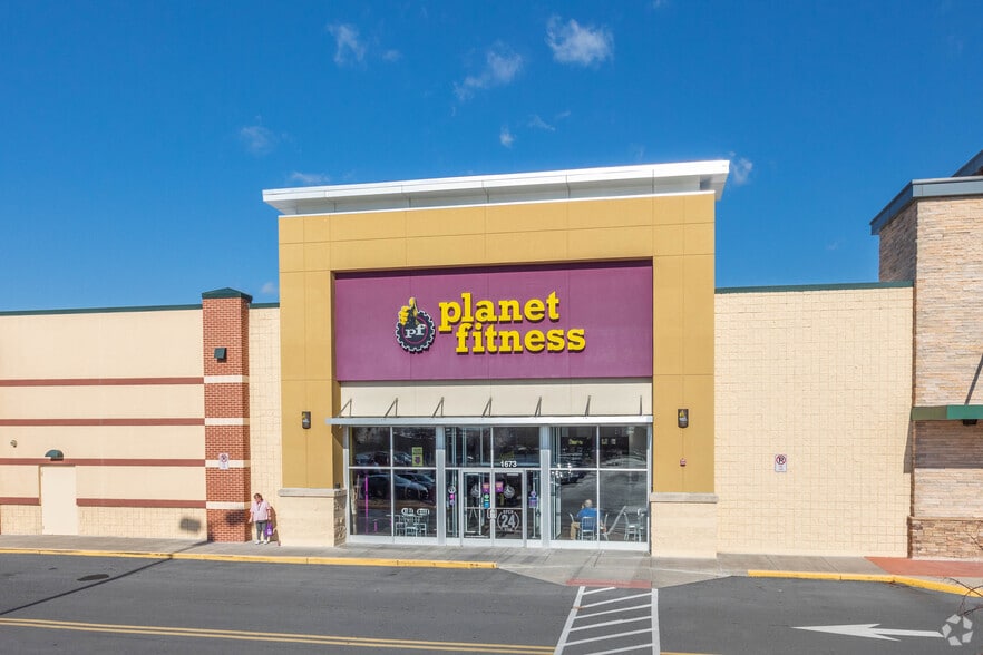 1671 S Pleasant Valley Rd, Winchester, VA for lease - Building Photo - Image 3 of 4