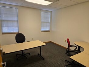 137 Commerce Park Dr, Westerville, OH for lease Interior Photo- Image 1 of 3