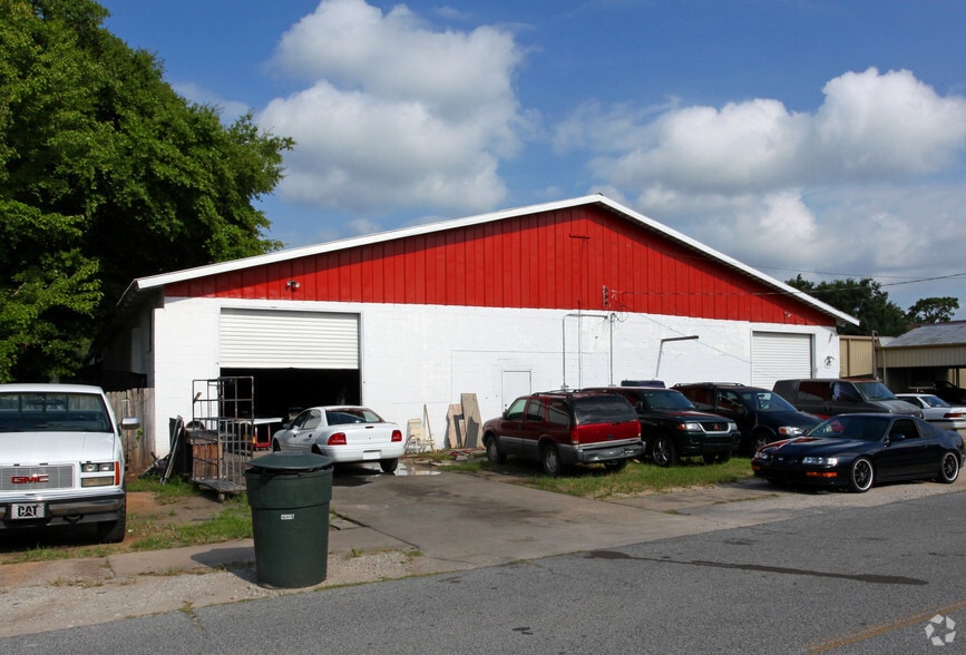 42 Tupelo Ave SE, Fort Walton Beach, FL for sale - Building Photo - Image 2 of 2