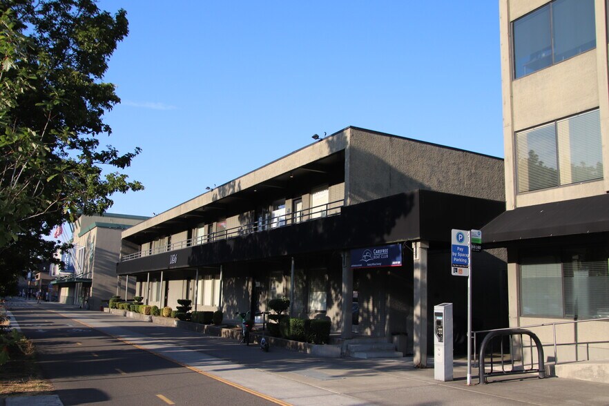 1818 Westlake Ave N, Seattle, WA à louer - Photo du bâtiment - Image 3 de 10