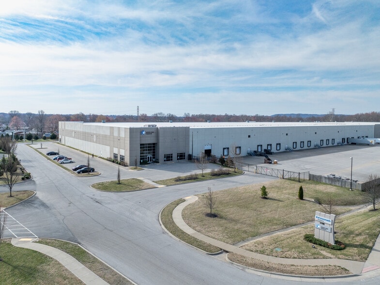 5100 Jeff Commerce Dr, Louisville, KY for lease - Building Photo - Image 3 of 6