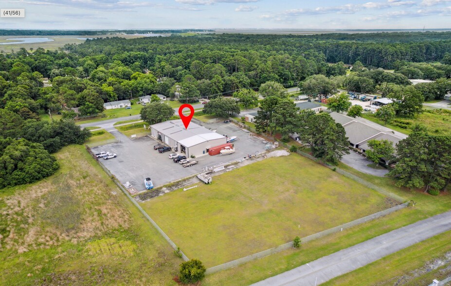 979 Point Peter Rd, Saint Marys, GA à vendre - Photo du bâtiment - Image 3 de 13
