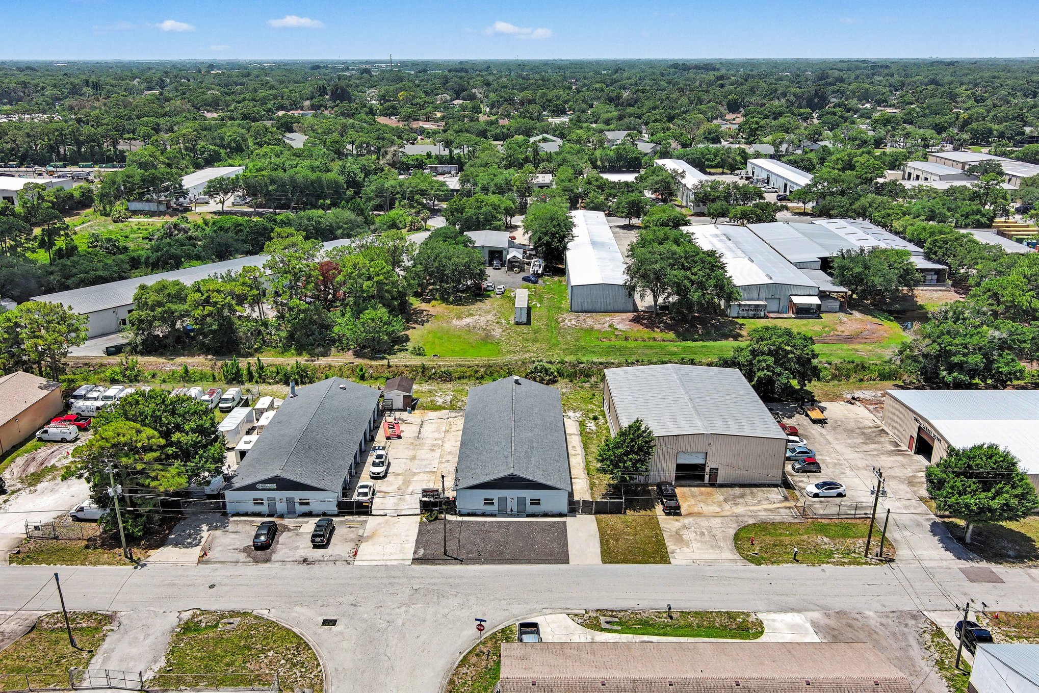 7731 Industrial Rd, Melbourne, FL à louer Aérien- Image 1 de 30