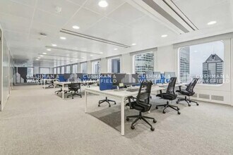 5 Place De La Pyramide, Puteaux à louer Photo du bâtiment- Image 2 de 6