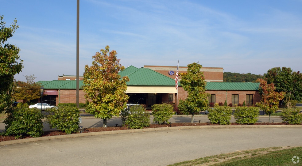 167 Elizabeth Pike, Mineral Wells, WV for lease - Building Photo - Image 1 of 3