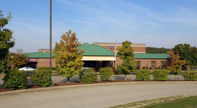 More details for 167 Elizabeth Pike, Mineral Wells, WV - Office, Retail for Lease