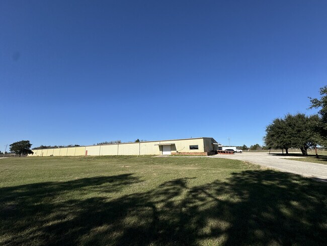 Plus de détails pour 2502 Highway 304, Smithville, TX - Industriel à vendre