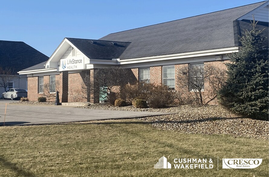 1426 Center Rd, Avon, OH à vendre - Photo du bâtiment - Image 2 de 9