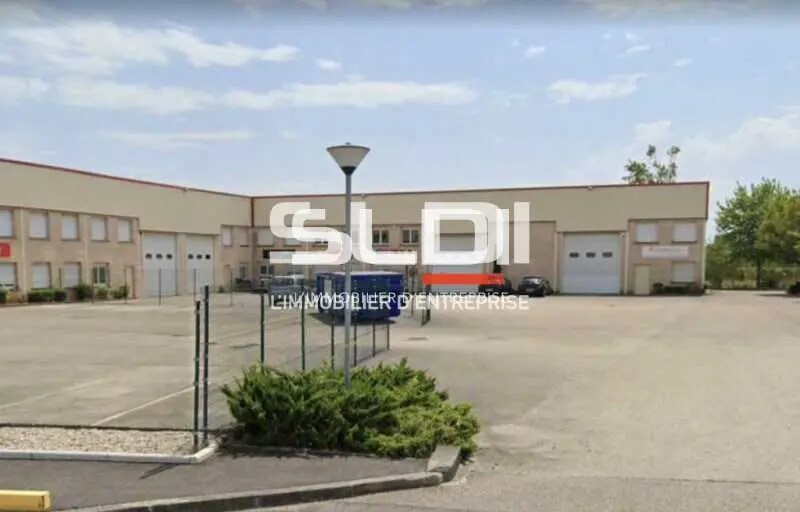 Bureau dans Chassieu à louer Photo du bâtiment- Image 1 de 9