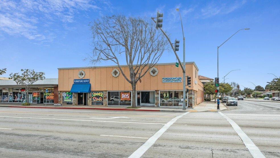 222-226 W Main St, Santa Maria, CA for sale - Building Photo - Image 2 of 10