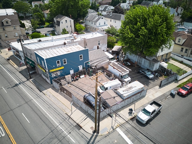 2128 Jericho Tpke, Garden City Park, NY for sale - Building Photo - Image 2 of 8