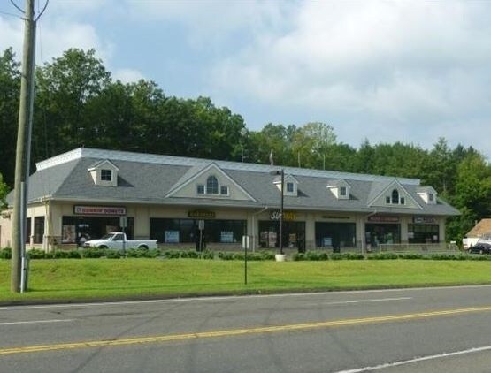 230 Roosevelt Dr, Monroe, CT à louer - Photo du bâtiment - Image 3 de 7