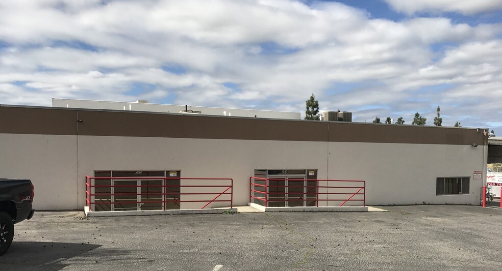 525 Opper St, Escondido, CA à louer - Photo du bâtiment - Image 2 de 5
