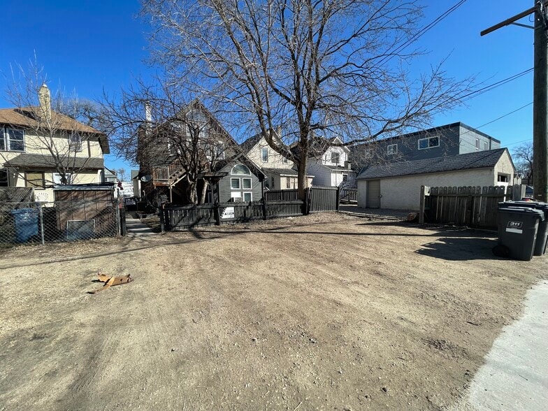 598 Corydon Av, Winnipeg, MB for sale - Building Photo - Image 3 of 13