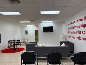 7101-7225 W Oakland Park Blvd, Lauderhill, FL à louer Photo intérieure- Image 2 de 7