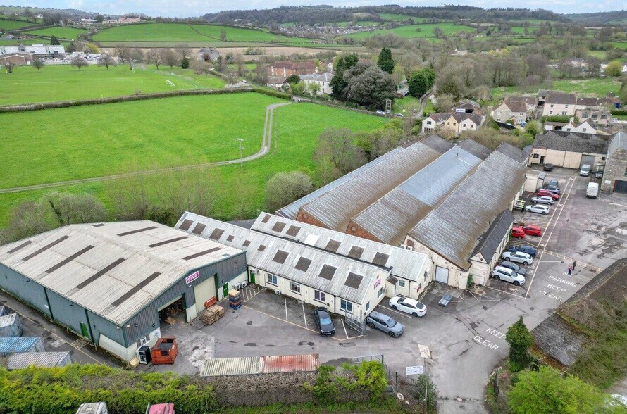 Charfield Rd, Kingswood à vendre - Photo du bâtiment - Image 3 de 7