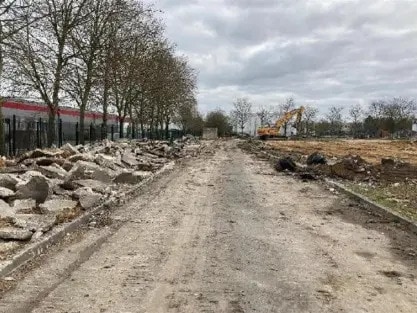 Industrial in Éragny for lease - Building Photo - Image 2 of 6