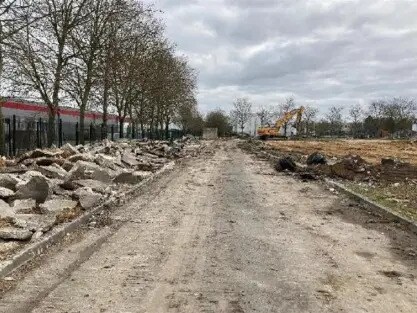 Industriel dans Éragny à louer - Photo du bâtiment - Image 2 de 6