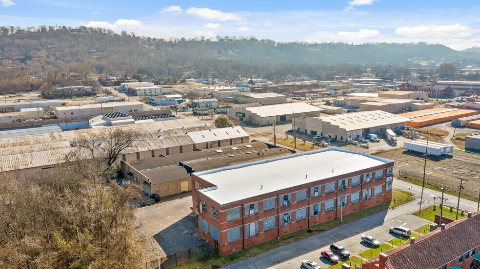 2301 E 28th St, Chattanooga, TN à louer - Photo du bâtiment - Image 2 de 35