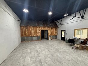 8192 TX-19, Trinity, TX for lease Interior Photo- Image 2 of 2