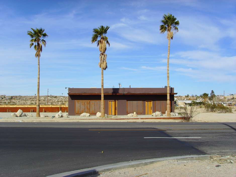 72252 Twentynine Palms Hwy, Twentynine Palms, CA à vendre - Photo du bâtiment - Image 1 de 1