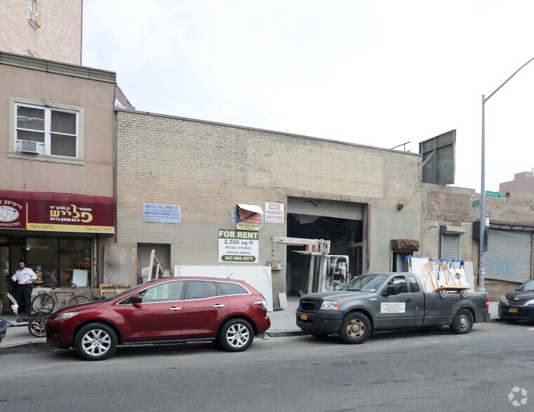 471 Flushing Ave, Brooklyn, NY à louer - Photo du bâtiment - Image 2 de 2