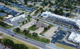 More details for 2800-2830 W Country Club Dr, Oklahoma City, OK - Office, Office/Medical for Lease