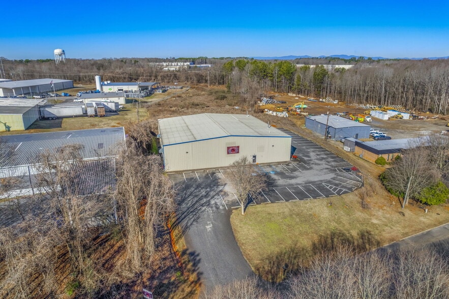 219 Northeast Dr, Spartanburg, SC for sale - Building Photo - Image 2 of 12