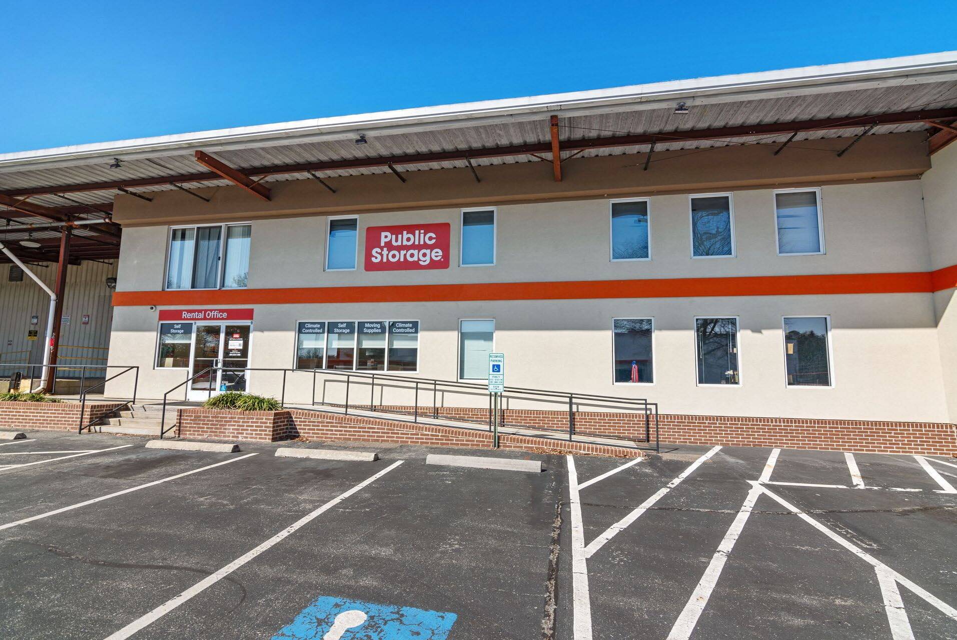 9120 W Broad St, Richmond, VA for lease Building Photo- Image 1 of 4