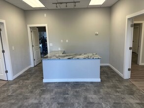 1450 E 357th St, Eastlake, OH for lease Interior Photo- Image 1 of 5