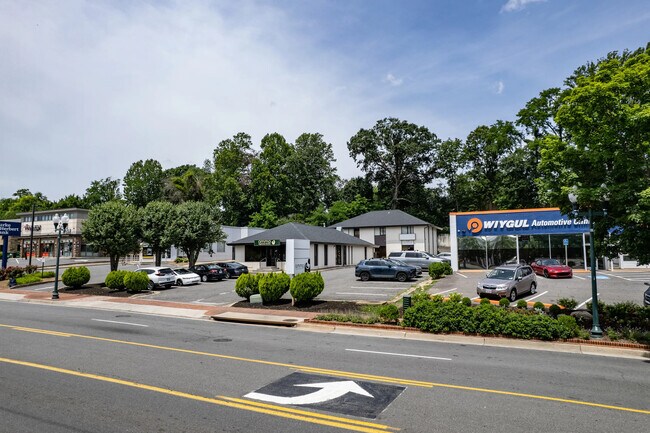 Plus de détails pour 344 Maple Ave, Vienna, VA - Commerce de détail à vendre