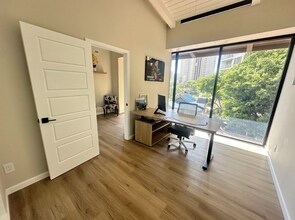 444 Hobron Ln, Honolulu, HI à louer Photo intérieure- Image 1 de 2