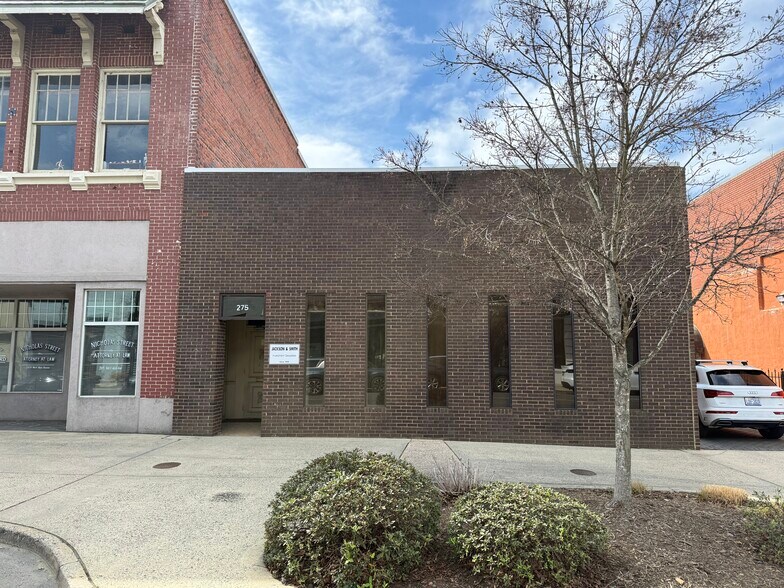 275 W Main Ave, Gastonia, NC à louer - Photo du bâtiment - Image 2 de 5