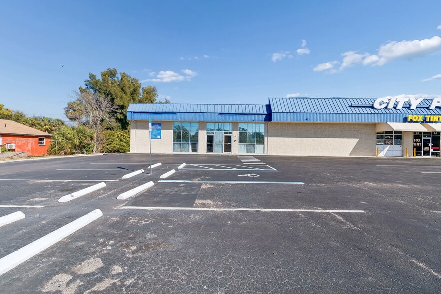 7400 US Highway 19, New Port Richey, FL for lease - Building Photo - Image 2 of 14