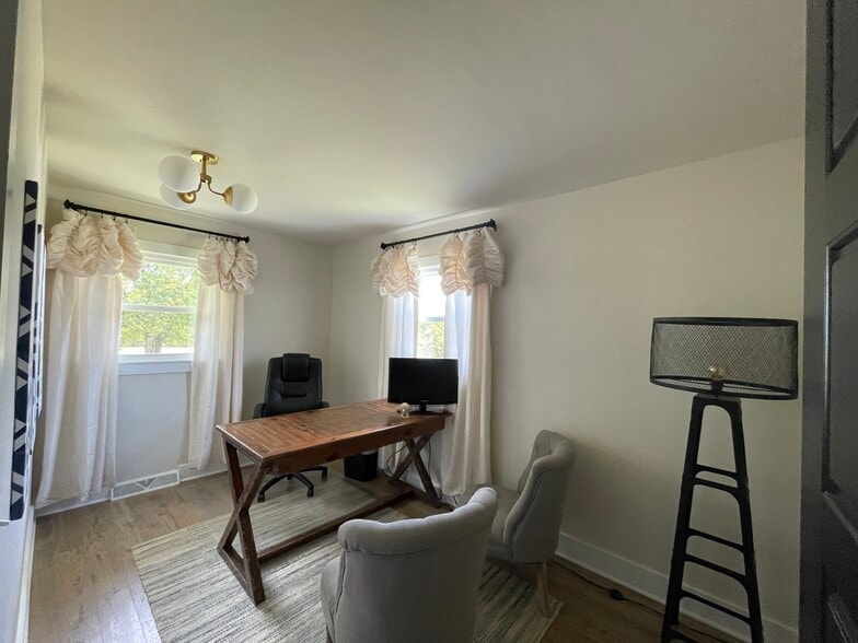 Portfolio of 2 Commercial Assets portfolio of 2 properties for sale on LoopNet.ca - Building Photo - Image 3 of 90