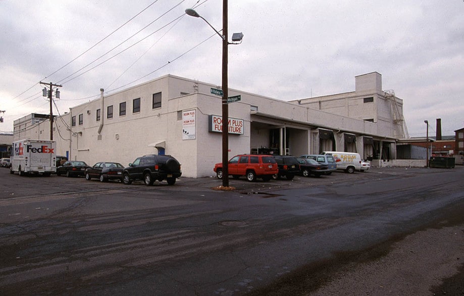 91 Michigan Ave, Paterson, NJ for lease - Building Photo - Image 1 of 3