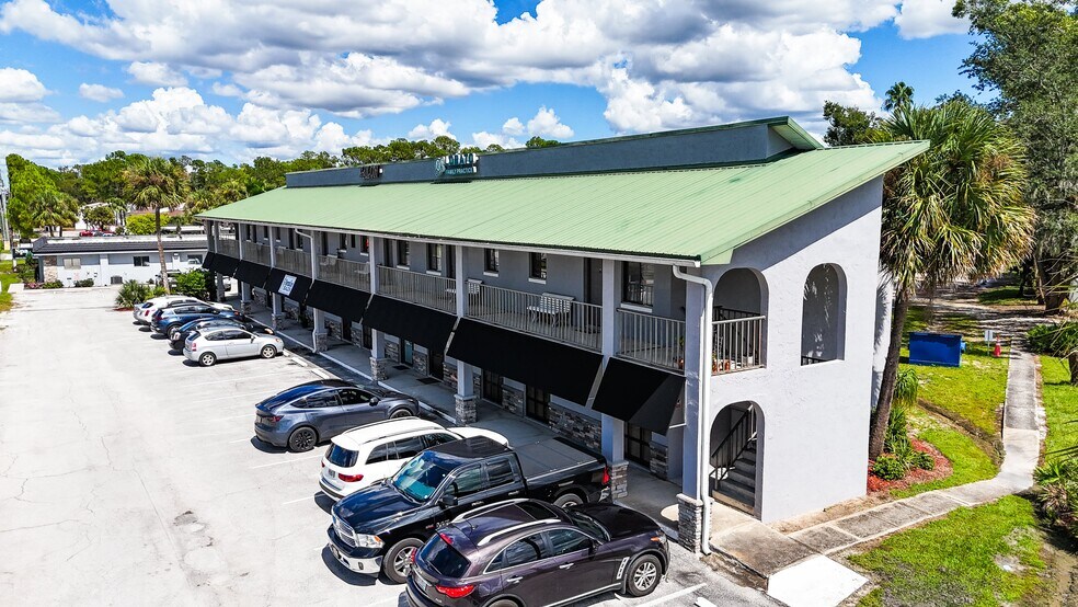 101 Overlook Dr, Winter Haven, FL à vendre - Photo du bâtiment - Image 2 de 16