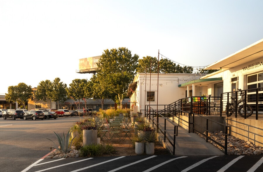 125 Lamar St, San Antonio, TX for lease - Building Photo - Image 3 of 14