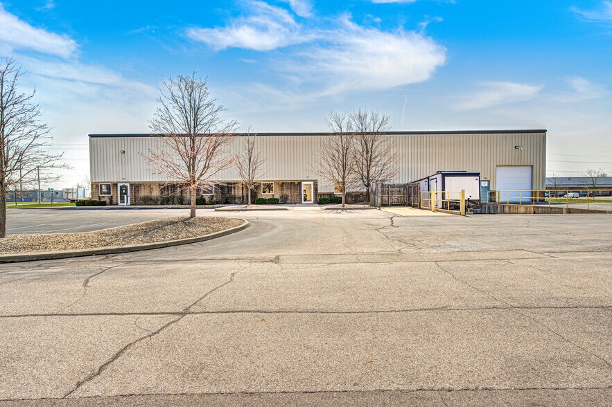 1400 Commerce Pky, Franklin, IN à louer - Photo du bâtiment - Image 3 de 18