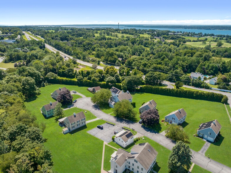 12 Statue Way, Portsmouth, RI for sale - Building Photo - Image 3 of 42