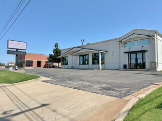 Plus de détails pour 350 NE 150th St, Edmond, OK - Vente au détail à louer