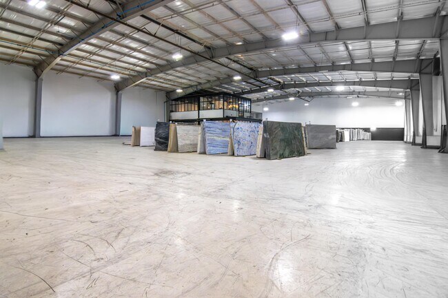 Plus de détails pour 1921 5th Ave S, Saint Petersburg, FL - Industriel à louer