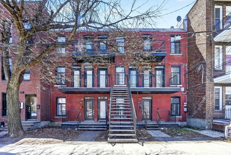 2278-2296 Av Bourbonnière, Montréal, QC for sale - Building Photo - Image 1 of 28