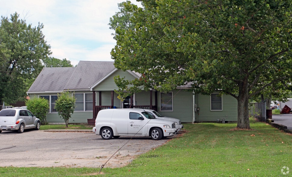 2520 Nordic Rd, Dayton, OH à vendre - Photo du bâtiment - Image 2 de 11